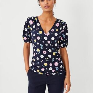 NWT Ann Taylor Floral Puff Sleeve Wrap Top size medium